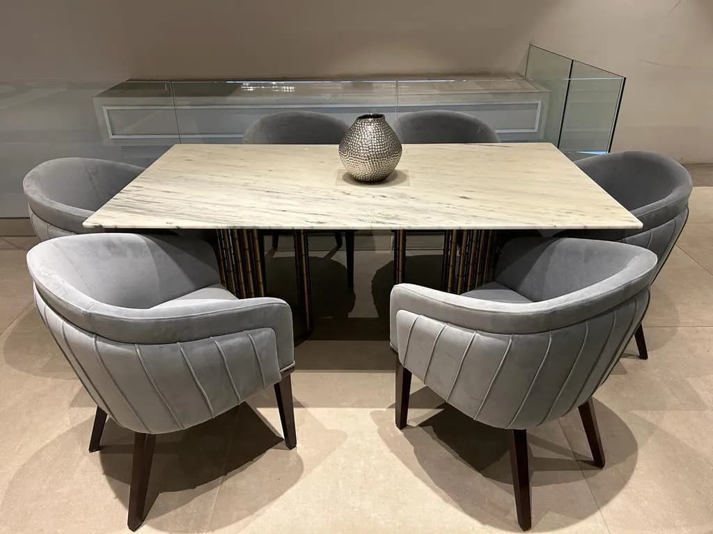 Furniture image 0
